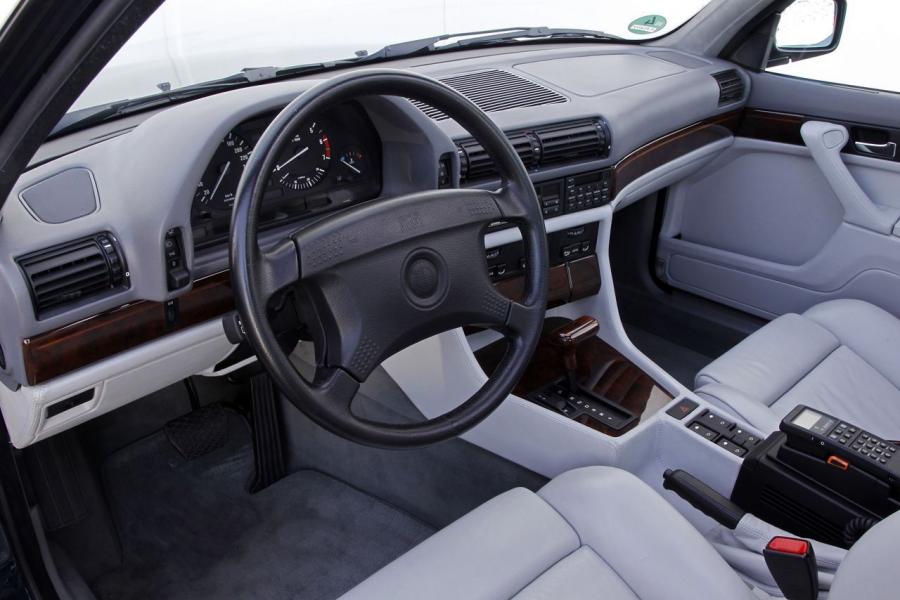  BMW 750iL 1986 года  (фото 7 из 16)